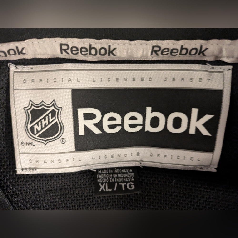 Sidney Crosby 87 Captain Pittsburgh Penguins Hockey Jersey - Picture 5 of 5